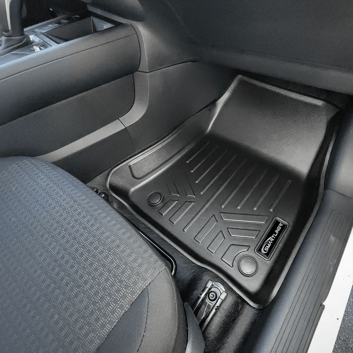 SMARTLINER Custom Fit Floor Liners For 2025 - 2026 Nissan Kicks (FWD)