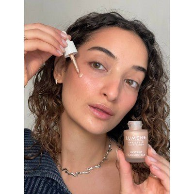 Lumene Invisible Illumination Instant Illuminizer Golden Hour 0.5 fl oz - New - Jaico Online Shop
