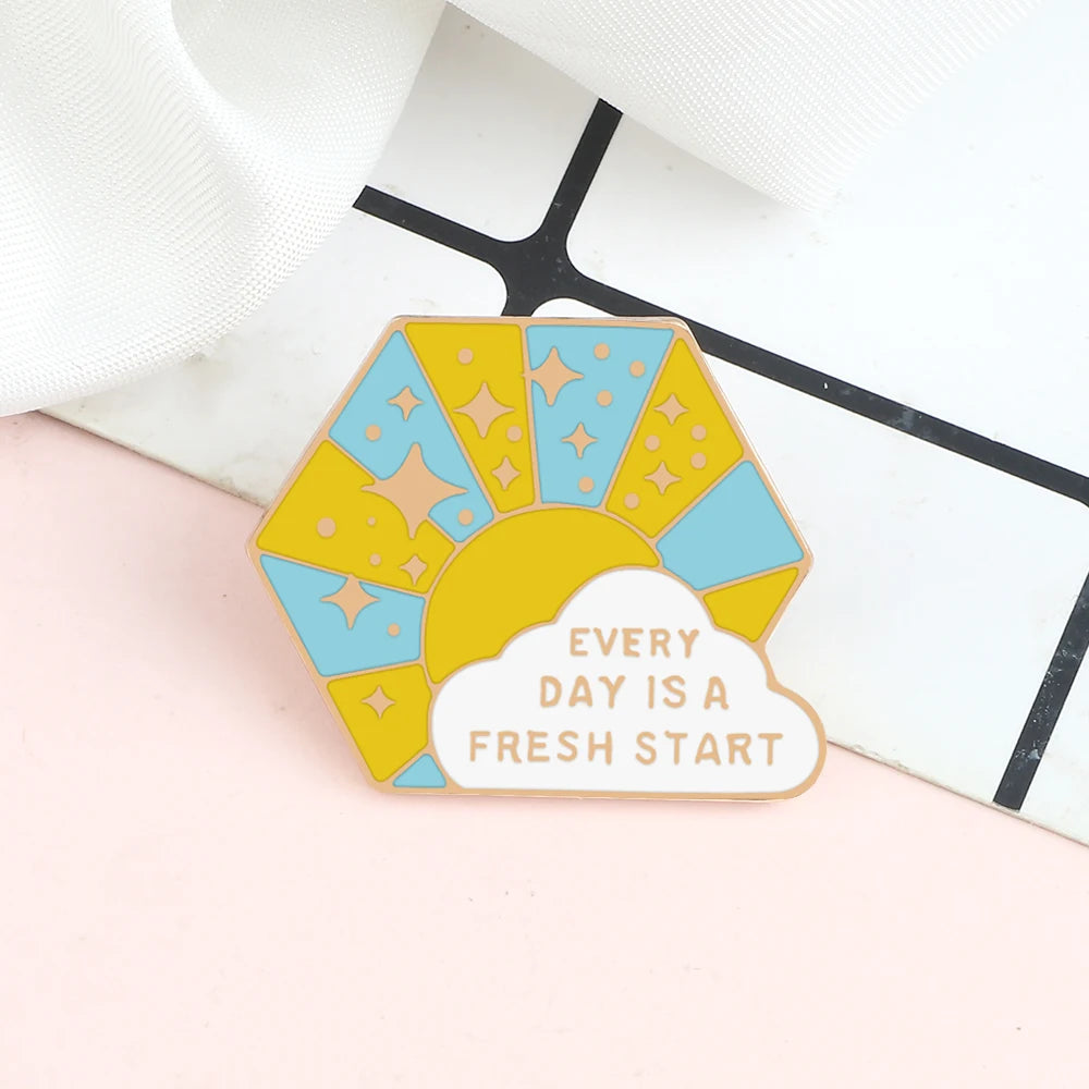 Life Motto Quotes Enamel Pins Creative ‘Never Give Up’ ‘Live in the Present’ Brooch Banner Slogan Badge Jewelry Gift for Friends