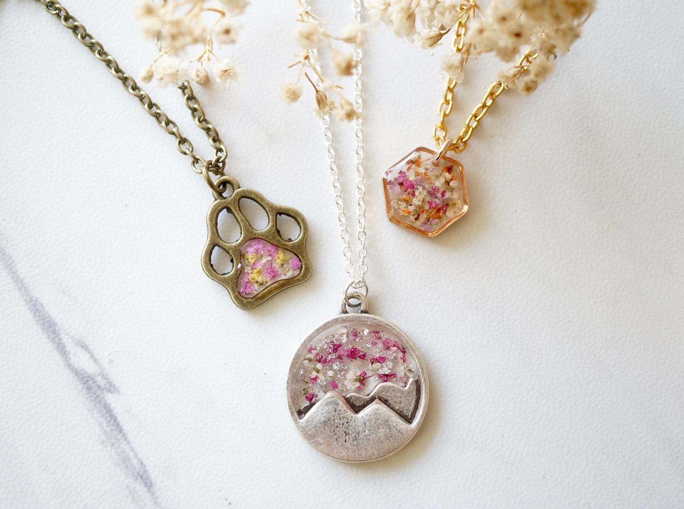 Real Dried Flowers in Resin Necklace, Dog Paw in Pink Yellow White - Jaico Online Shop